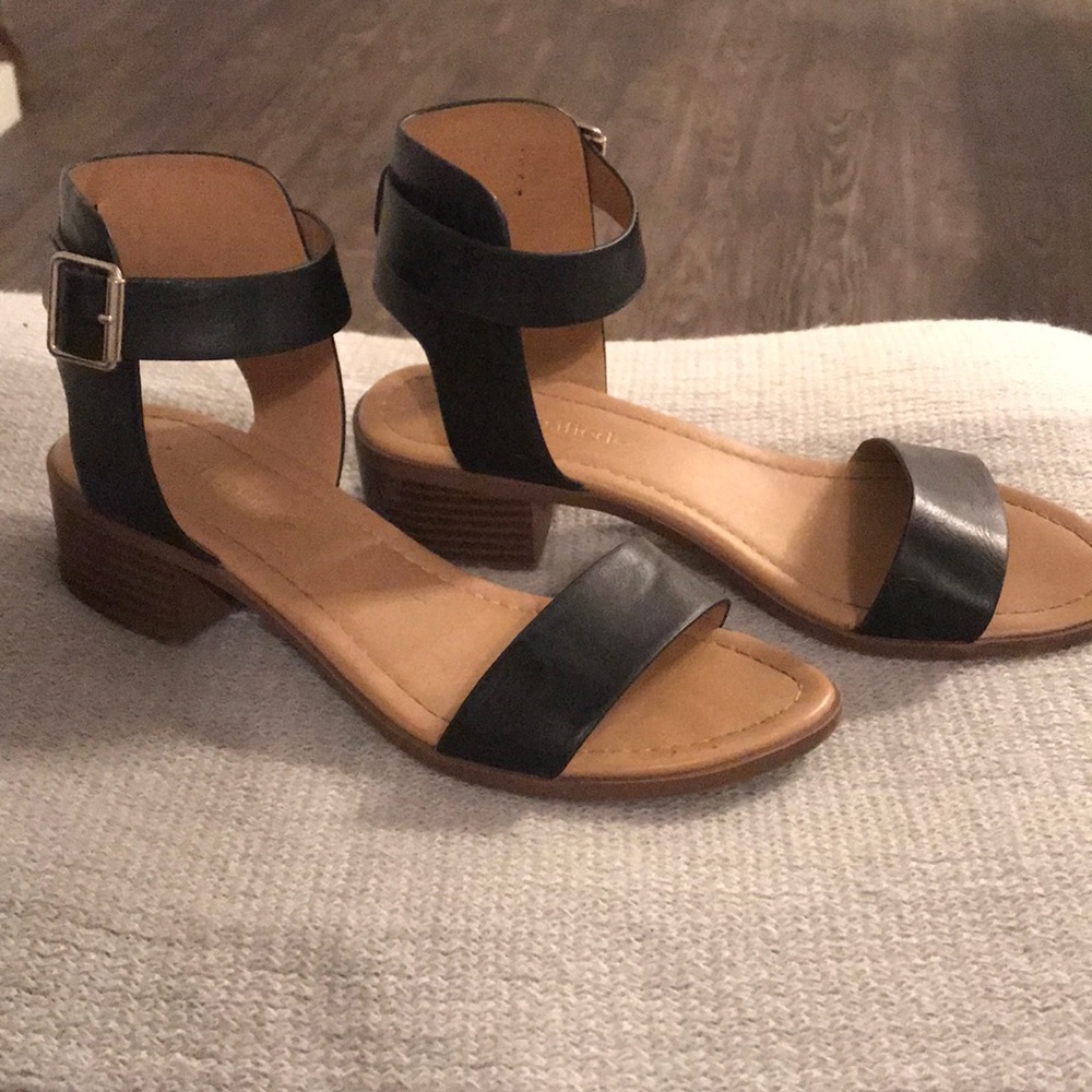 Cute Black Sandals